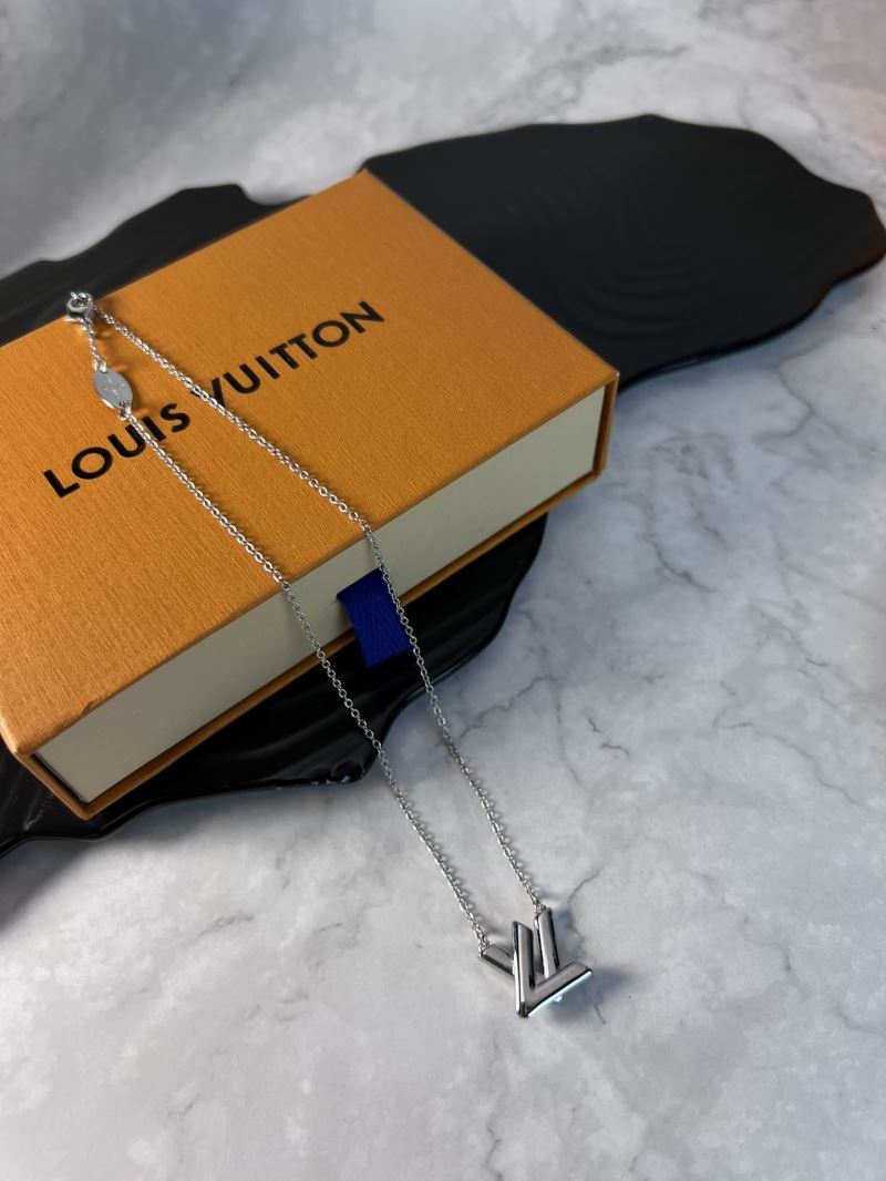 Louis Vuitton Necklaces